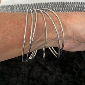 NWT Womens Cookie Lee Silver Bangles Set